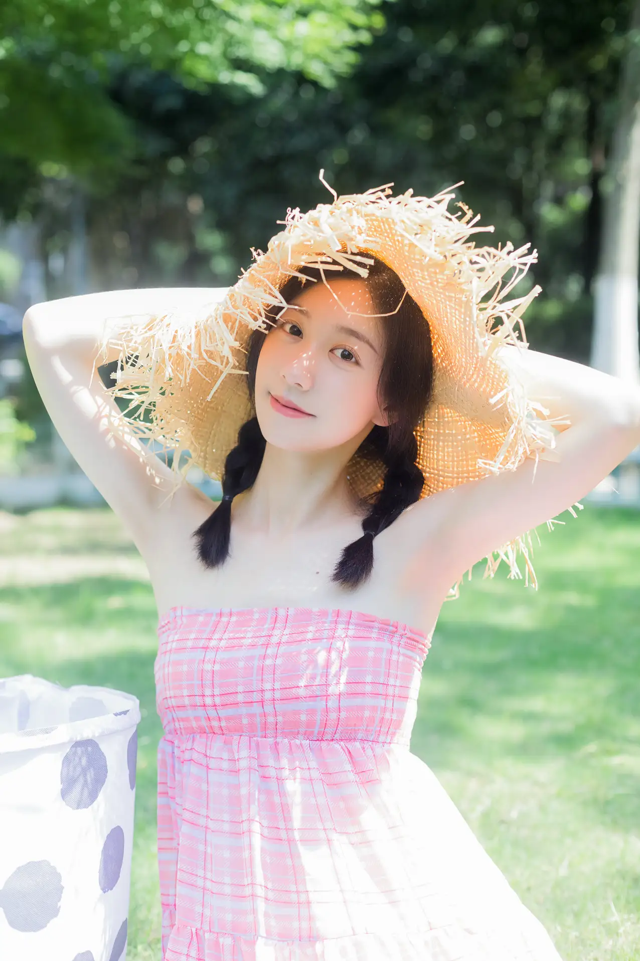 [YITUYU] 2022.07.19 Vol.1520 – The weather is sunny today Cat Feeding Girl Cat Girl-#[42P]-4